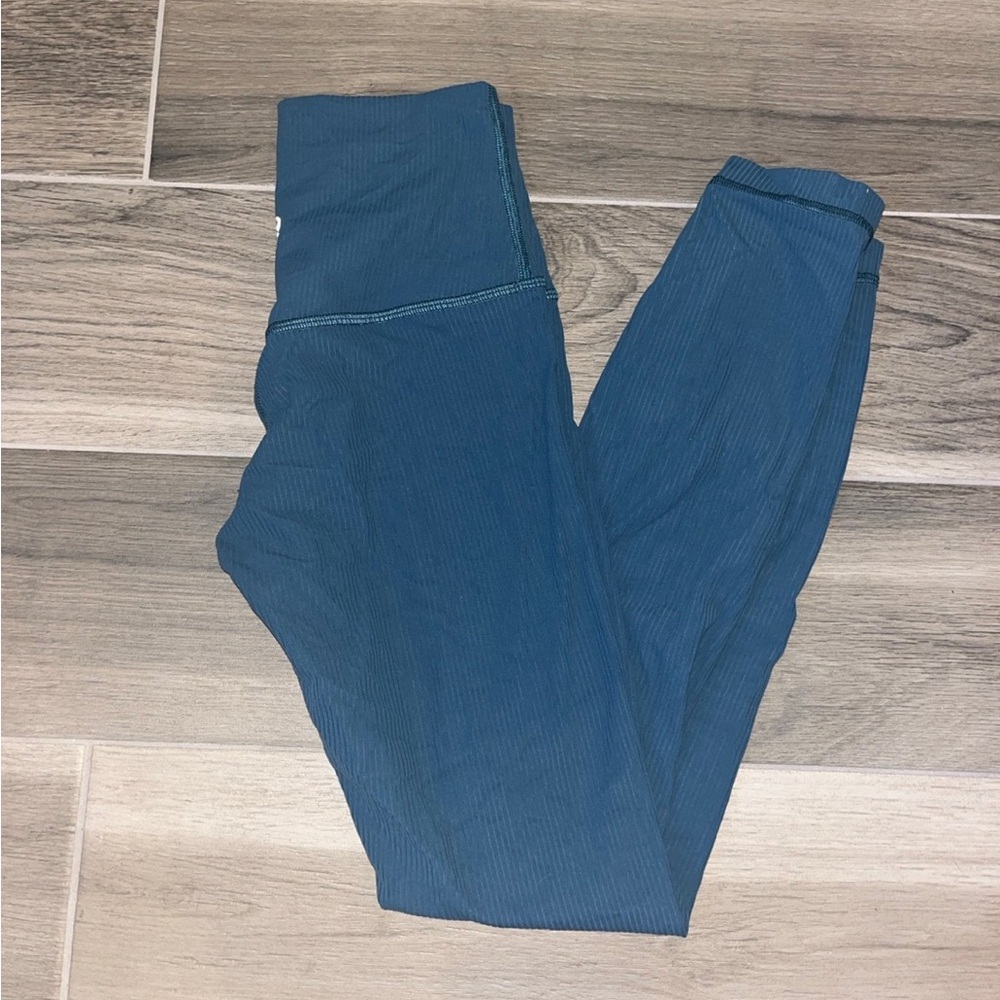 Lululemon ribbed align leggings 25”
